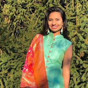 Meet your Posher, Ayushi